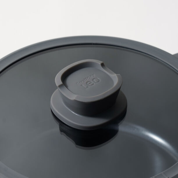 Berghoff aluminum two handle pan 24cm, black image number 2