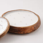 Homez oud and musk scented candle in medium wooden tray image number 3