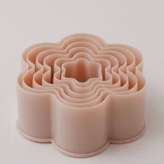 Alberto cookie cutter set 6pcs flower shaped, cream