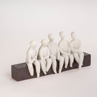 Homez off white resin man sculpture 40.6*9.3*18.5 cm