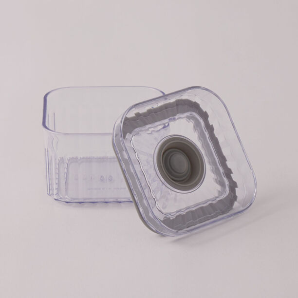 Alberto plastic striped food container with lid 10.5*10.5*8 image number 2