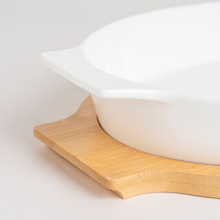 Oval Plate With Bamboo