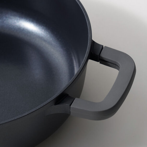 Berghoff aluminum two handle saute pan 28cm, black image number 4