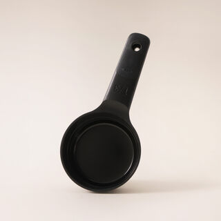 OXO 6pcs plastic measuring cups, black 3.5"* 5"* 9.76"