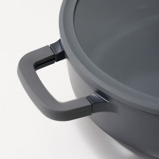Berghoff aluminum two handle saute pan 28cm, black