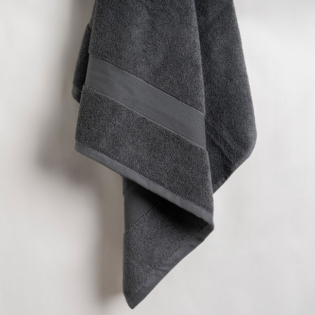 Boutique Blanche grey ultra soft cotton bathroom towl 70*140 cm image number 0