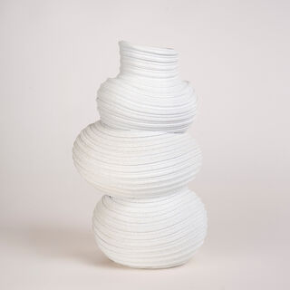 Off white resin ribbed vase 22*21.8*36.6 cm