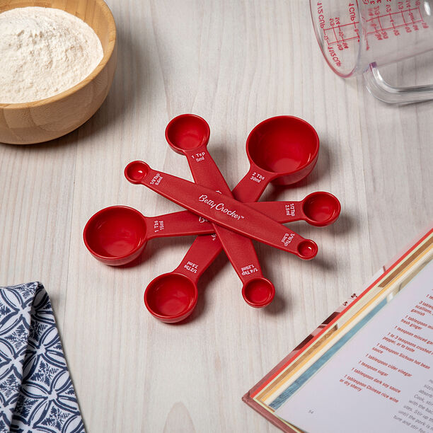 Betty Crocker Plastic 4 Pieces Measuring Spoon Set image number 4