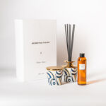 طقم معطر جو 200 مل مع شمعة 160 جرام في علبة هدية image number 0
