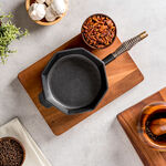 Cast Iron Stylish Pan image number 0