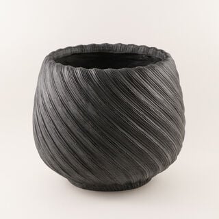 Mandana Planter Resin Black 49x49x40.2cm