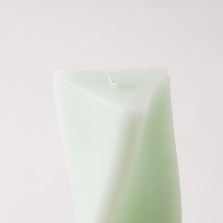 شمعة هومز على شكل مثلث حلزوني 19.5سم، أخضر