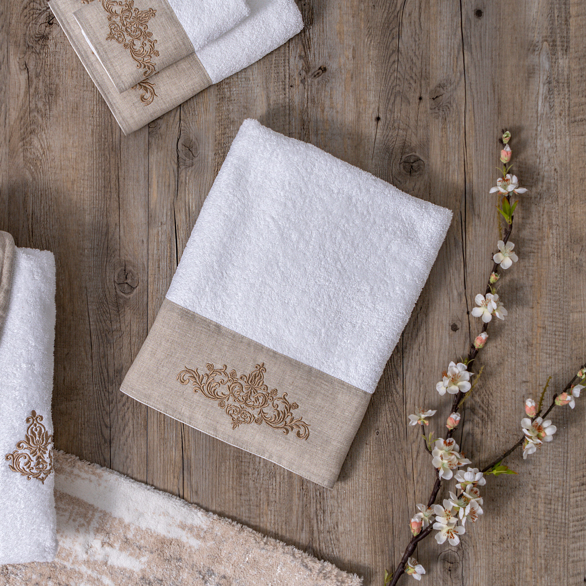 White Friday Sale Buy Royal Embroidered Linen Border Bath Towel 100 Cotton 70 140 cm White Online Nice