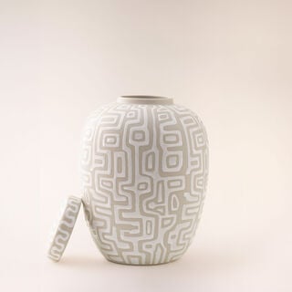 Homez off white ceramic vase 24*24*33 cm