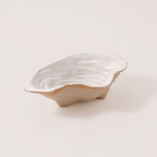 هومز صحن ديكور سيراميك بتصميم وردة، بيج 18.5*11.8*5.3 سم