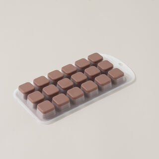 تعليقة قهوة للدلة اكريليك أبيض 6*5.3 سم