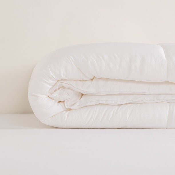 بوتيك بلانش حشوة لحاف بامبو 300 خيط مضادة للبكتيريا كوين أبيض 240*200 سم image number 1