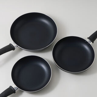 Alberto 3pcs aluminum frypan set, black