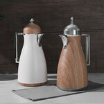 طقم دلات بلاستك لون بني فاتح تصميم كوفه سعة 1 لتر من دلتي  image number 7