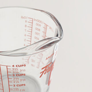 Anchor Hocking glass measuring cup 32 oz