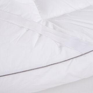 Cottage plush mattress topper with a down proof finish 180*200*10cm