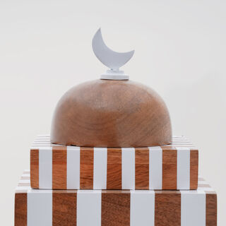 Homez Noorain Collection Decoration Item, White & Brown, 30*30*35 Cm