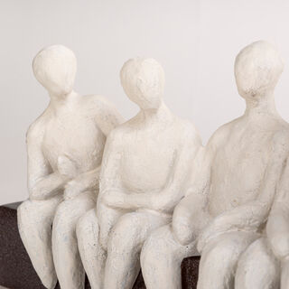 Homez off white resin man sculpture 40.6*9.3*18.5 cm