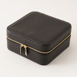 Homez travel square medium faux leather jewelry box, black 15.2*15.2*10.2cm image number 1