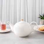 English Tea Pot White Gold Rim image number 0