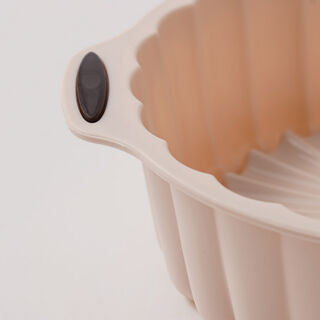 Alberto slilicone 8" flower baking mold 22.5*19.5*6.2cm, beige
