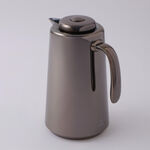 دلتي دلة بلاستيك مع مسكة اكريليك حافظة للحرارة، أسود 1 لتر image number 0