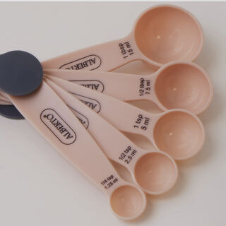 Alberto 5pcs measuring spoon set, cream