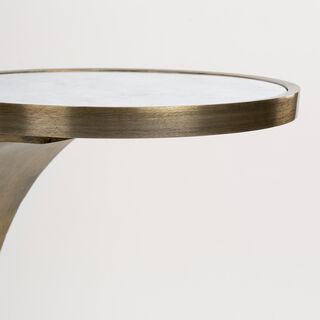 Table Dia 30X Ht: 59 Cm