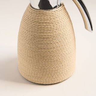 دلتي دلة باللون البيج الفاتح 1 لتر