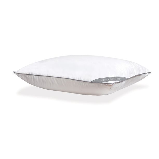 Boutique Blanche Hotel Pillow  image number 0