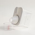 Pentola plastic grains dispenser with spout and cup 1.1L image number 2