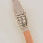 Pentola garlic press with beech handle, grey 17.1*4.6*5.3cm image number 5