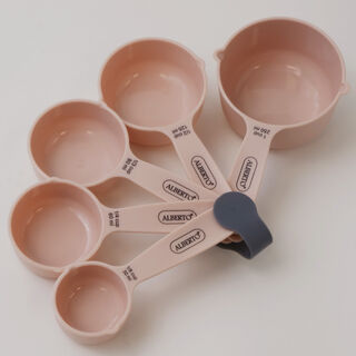 Alberto 5pcs measuring cup set, cream