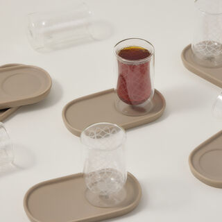 طقم أكواب شاي 12 قطعة زجاج وبورسلان بيج من دلتي