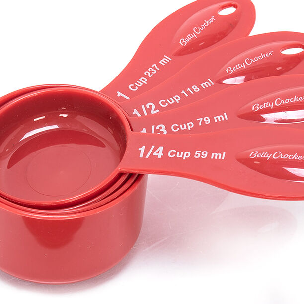 Betty Crocker Plastic 4 Pieces Measuring Cup Set image number 3