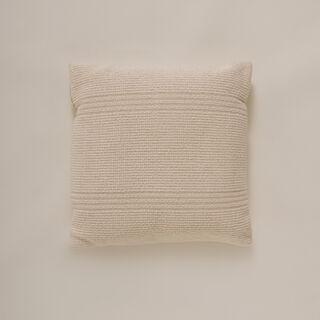 Shaggy woven cotton cushion with stone design in white 45*45cm