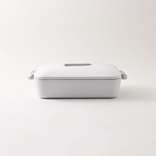 Enjoy white porcelain insulated 2.8L baking dish