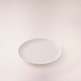 La Mesa 18pcs modern textured dinner set