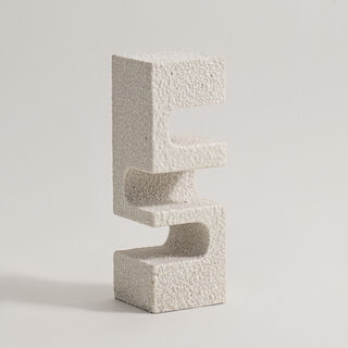 Homez resin sculpture 9*8*25.5cm, offwhite