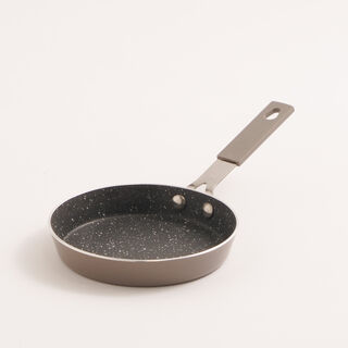 Alberto brown 2 piece set: frying pan with sauce dish