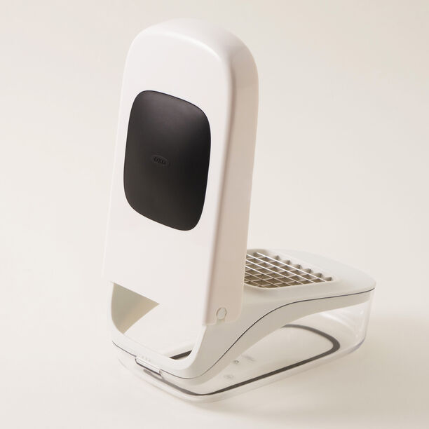 OXO plastic vegetable chopper, white 3.7"* 11.3"* 5.2" image number 2