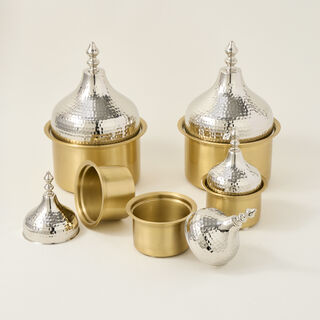 حافظات طعام مع صينية