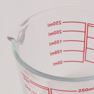 Alberto borosilicate glass measuring cup 250ml