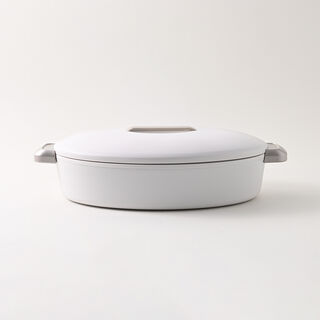 Enjoy white oval insulated 2.8L baking dish