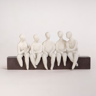 Homez off white resin man sculpture 40.6*9.3*18.5 cm